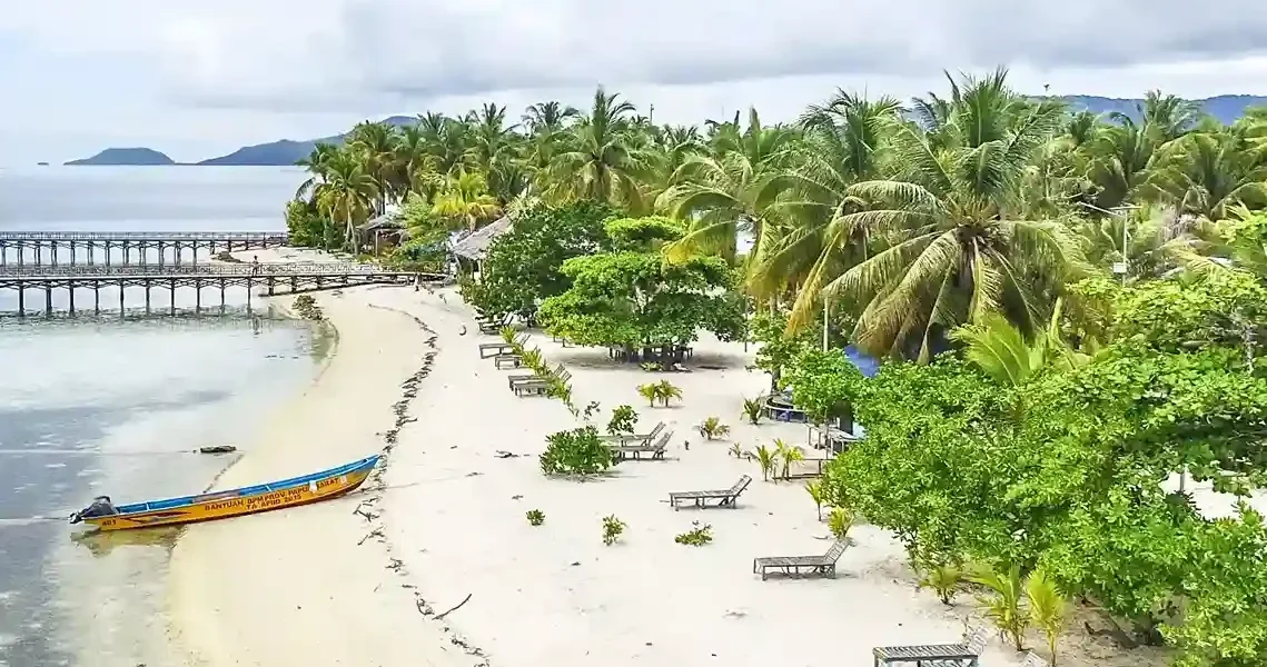 Arborek Village, Raja Ampat - KomodoLuxury