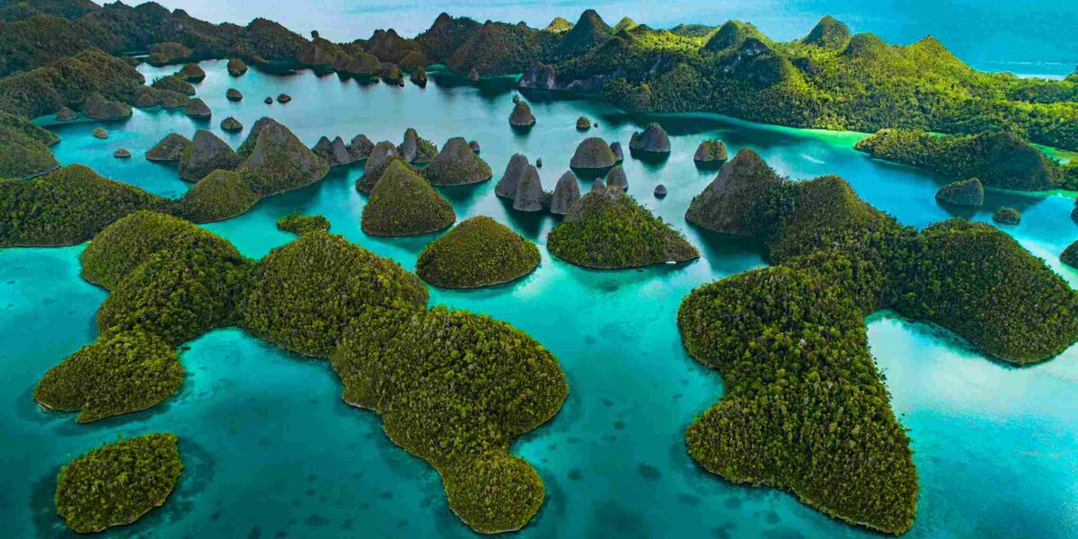 how to get to Raja Ampat