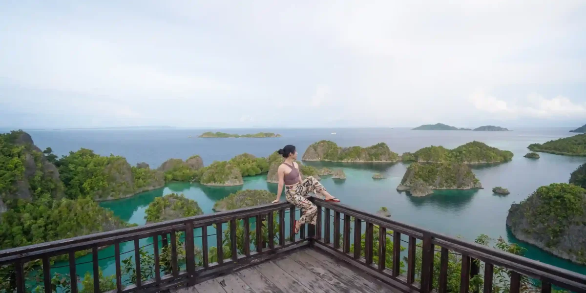 Drone View Piaynemo, Raja Ampat - KomodoLuxury