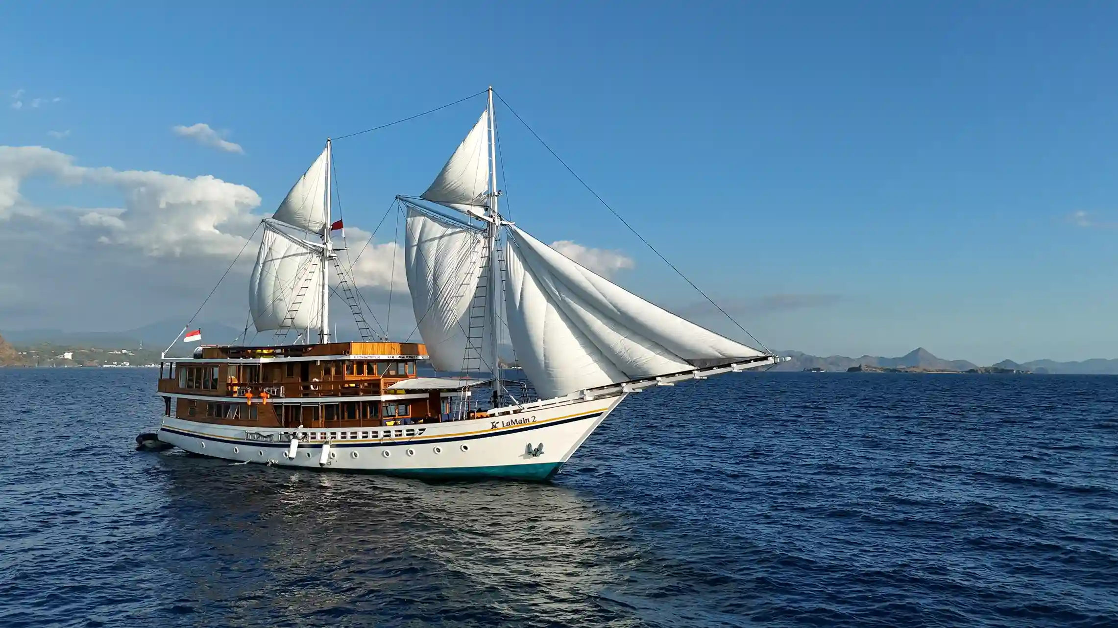 Lamain 2 Sailing Cruise in Komodo Island by KomodoLuxury