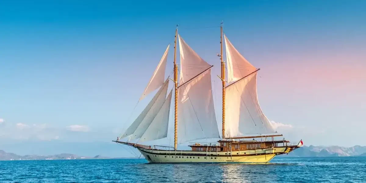 Lamima Exterior | Komodo Luxury