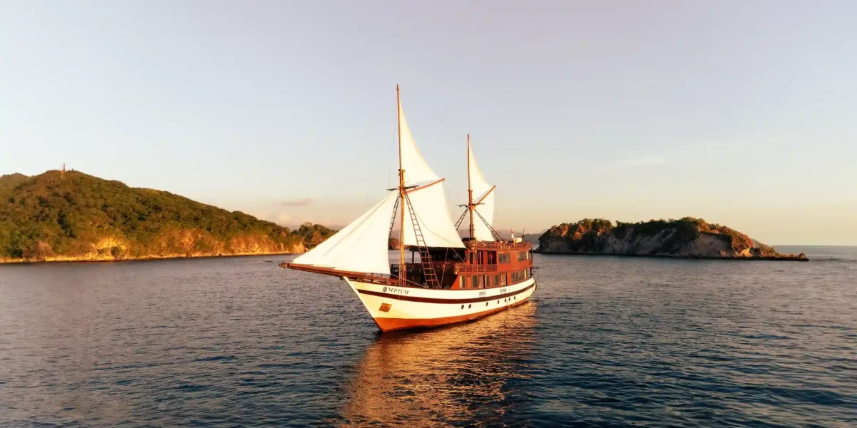 Neptune Yacht Cruise Phinisi by Komodo Luxury