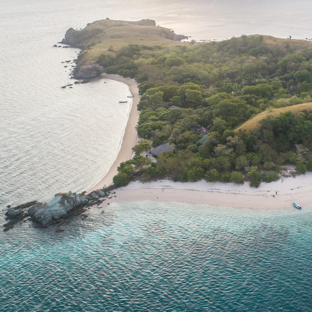 Angel Island | Heli Tour | Komodo Luxury