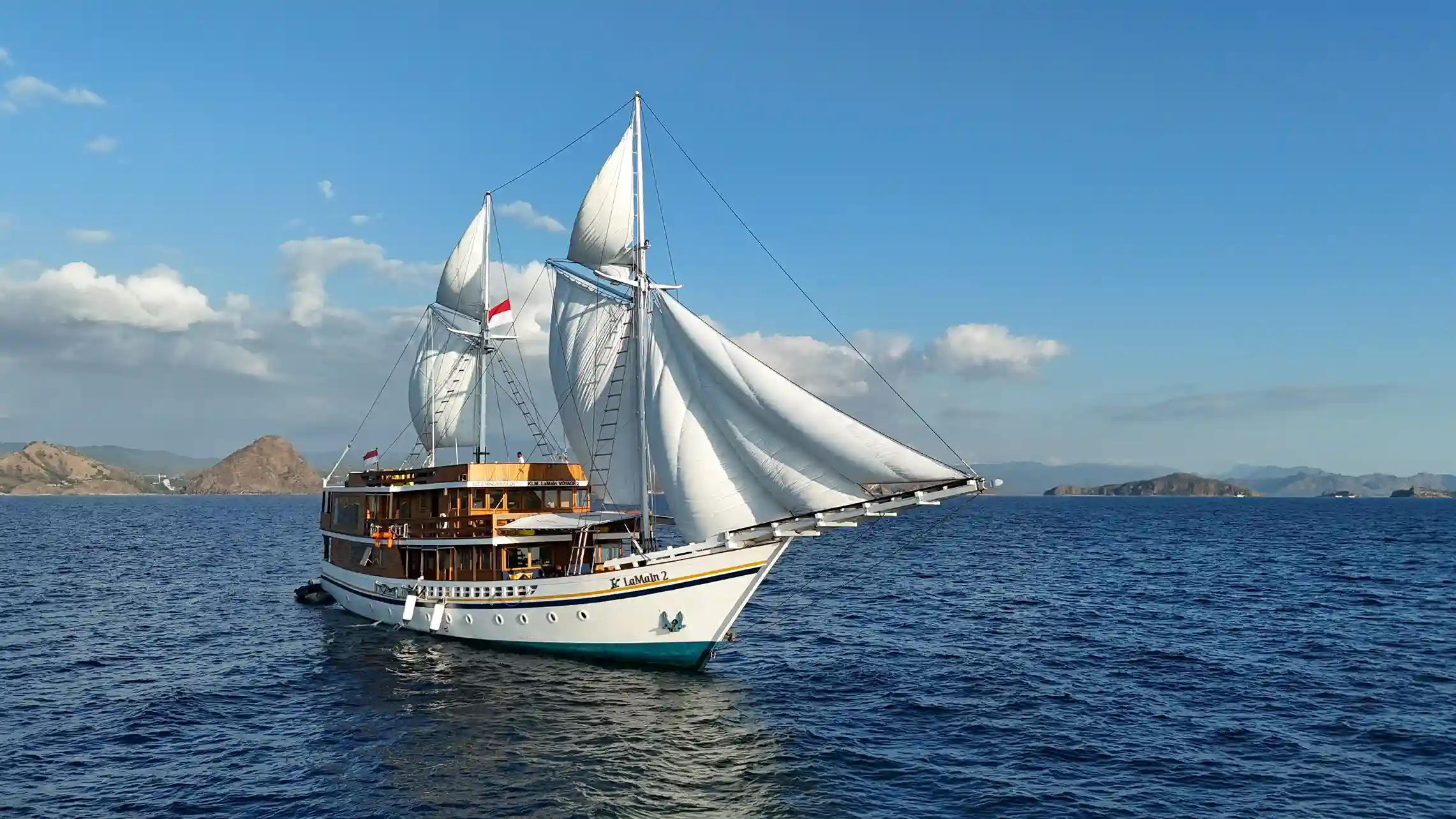 Boat Charter Komodo Island: Luxury Yacht & Phinisi Experience | Komodo Luxury