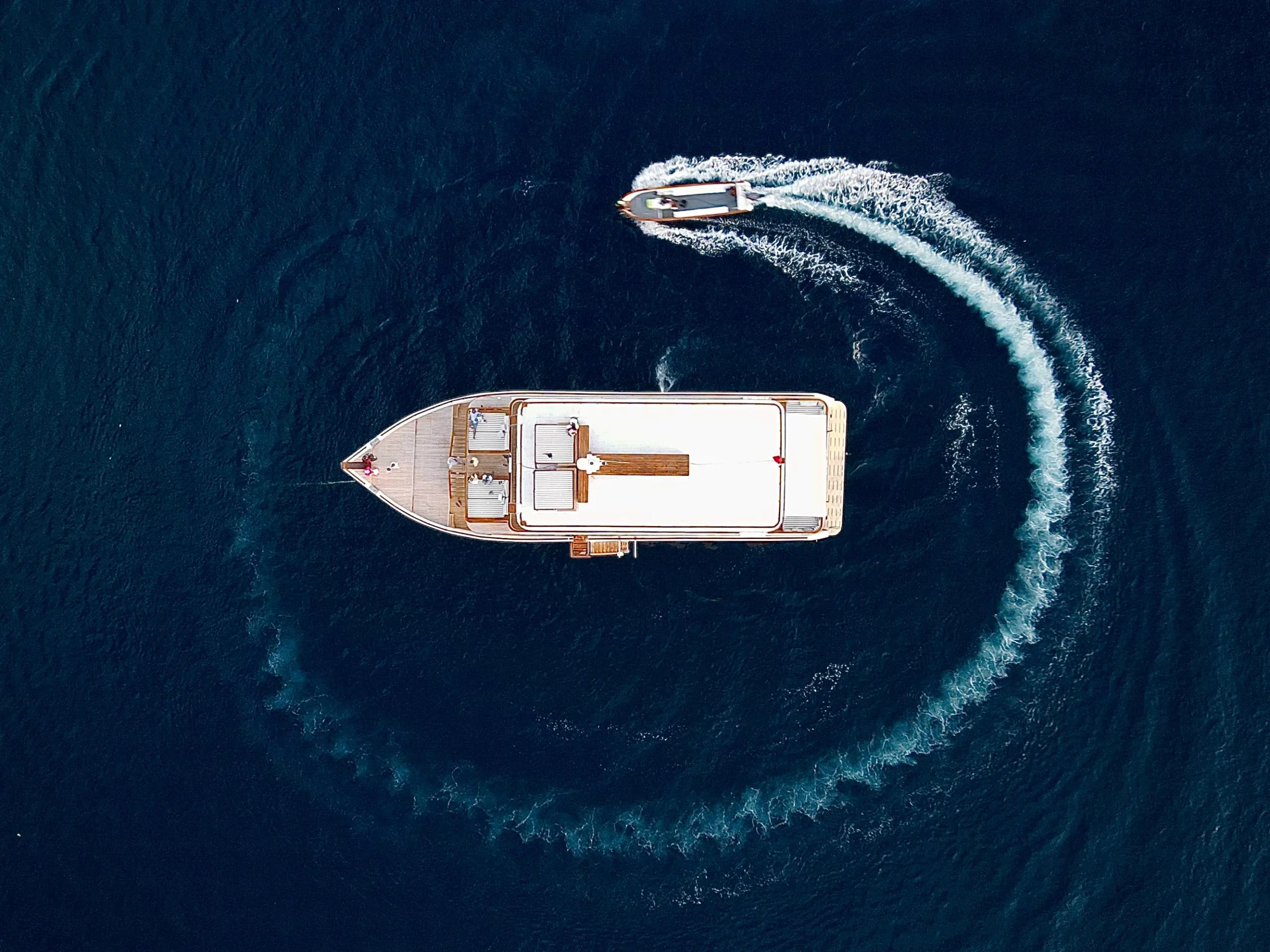 Le Costa Yacht Cruise