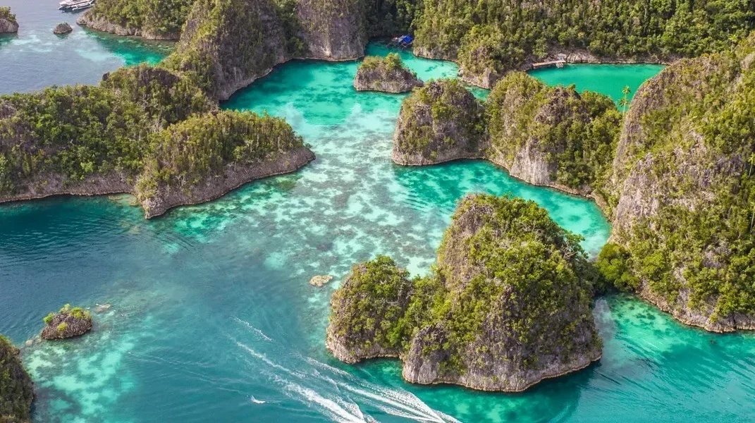 Piaynemo, Raja Ampat - KomodoLuxury