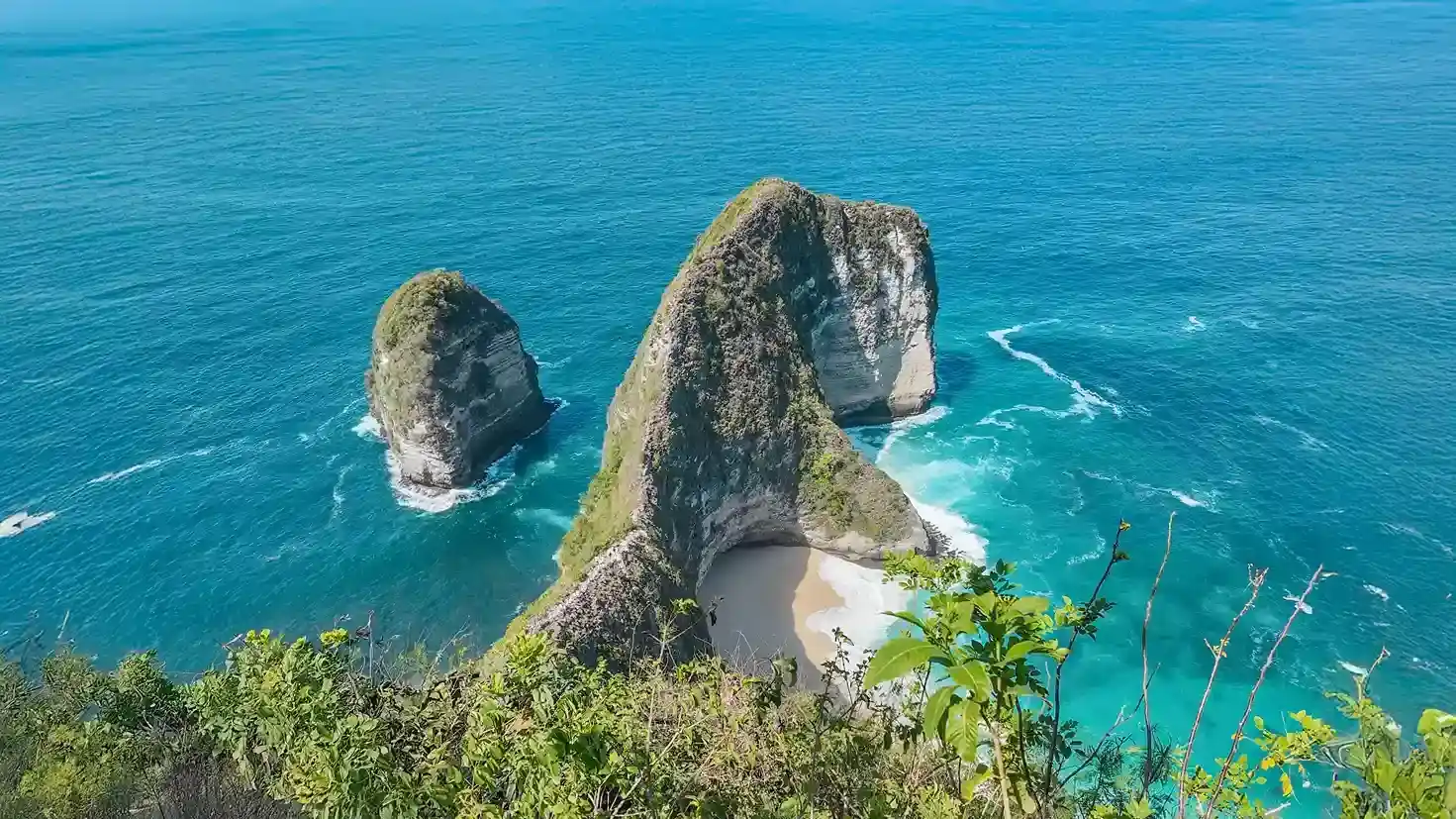 Kelingking Beach Nusa Penida | Bundling Package | Komodo Luxury