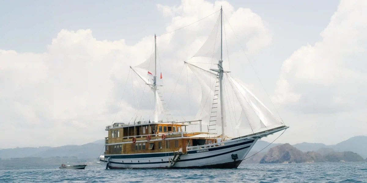 Catnazse Liveaboard Cruise | Komodo Tour | Komodo Luxury