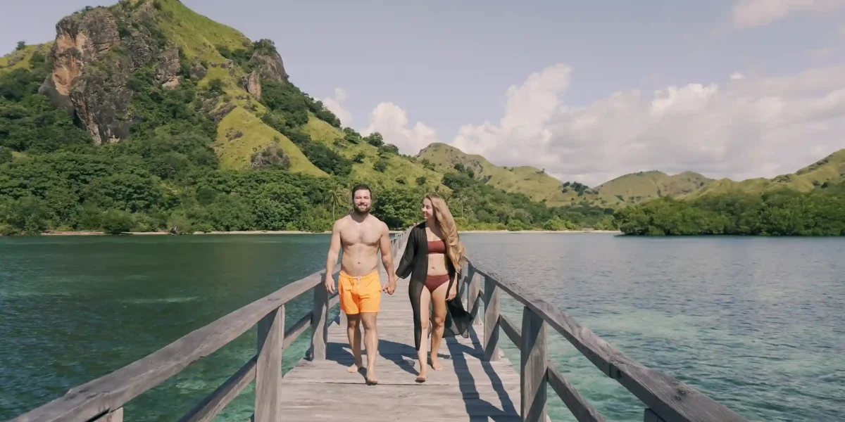 Manjarite Island on Komodo Island | Komodo Luxury Guests | Komodo Island Tour