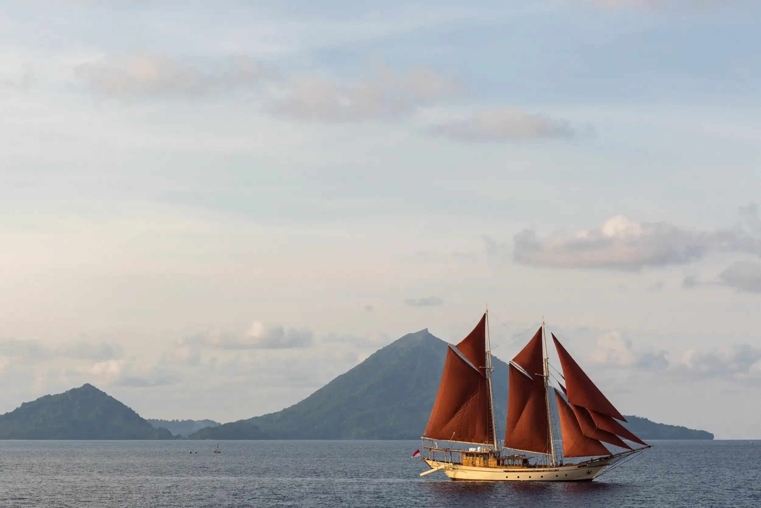 Alor Maumere | Komodo Luxury