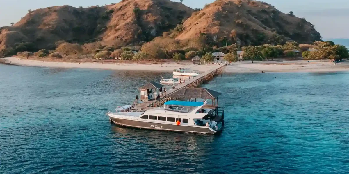 Kanawa Island Speedboat Komodo