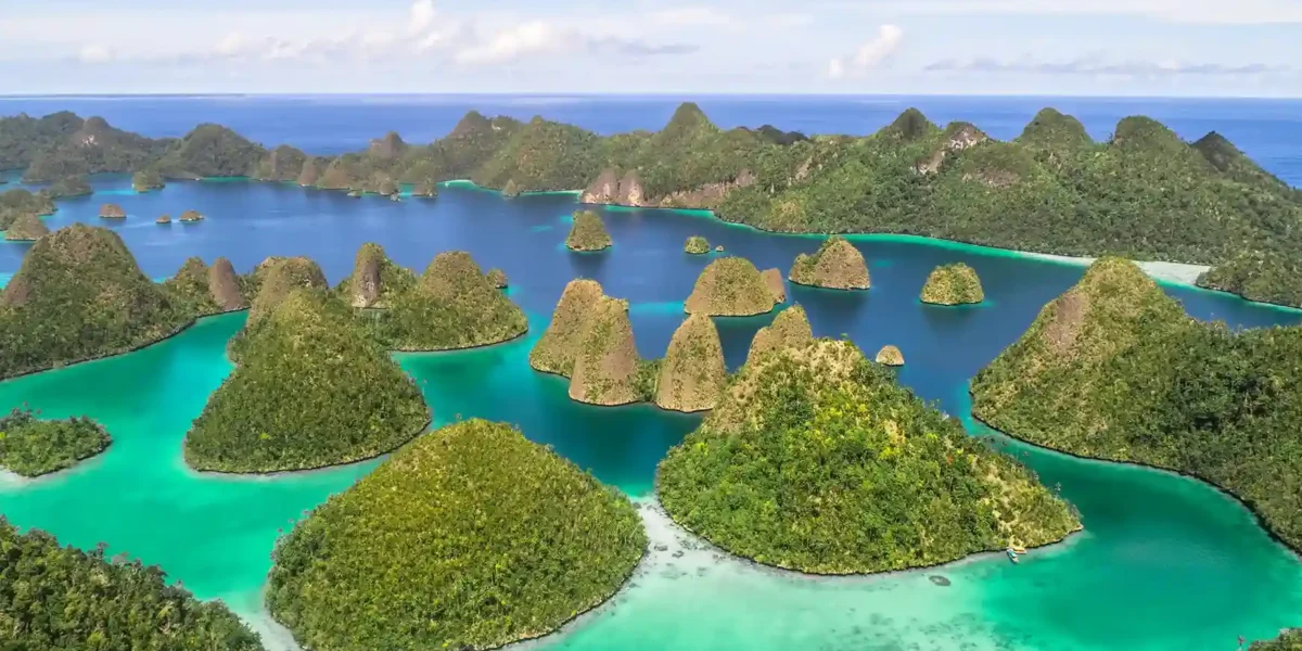 Wayag Island Raja Ampat | Komodo Luxury