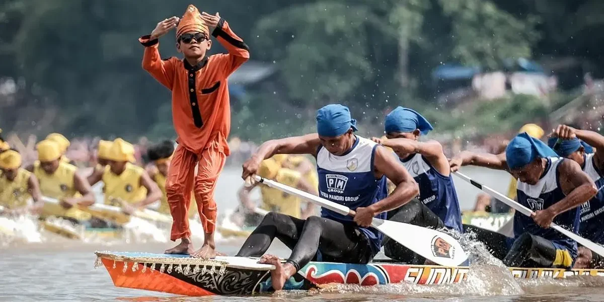 Aura Farming Indonesia Boat Racing Dance | Pacu Jalur Indonesia (source: id.alongwalker.co)