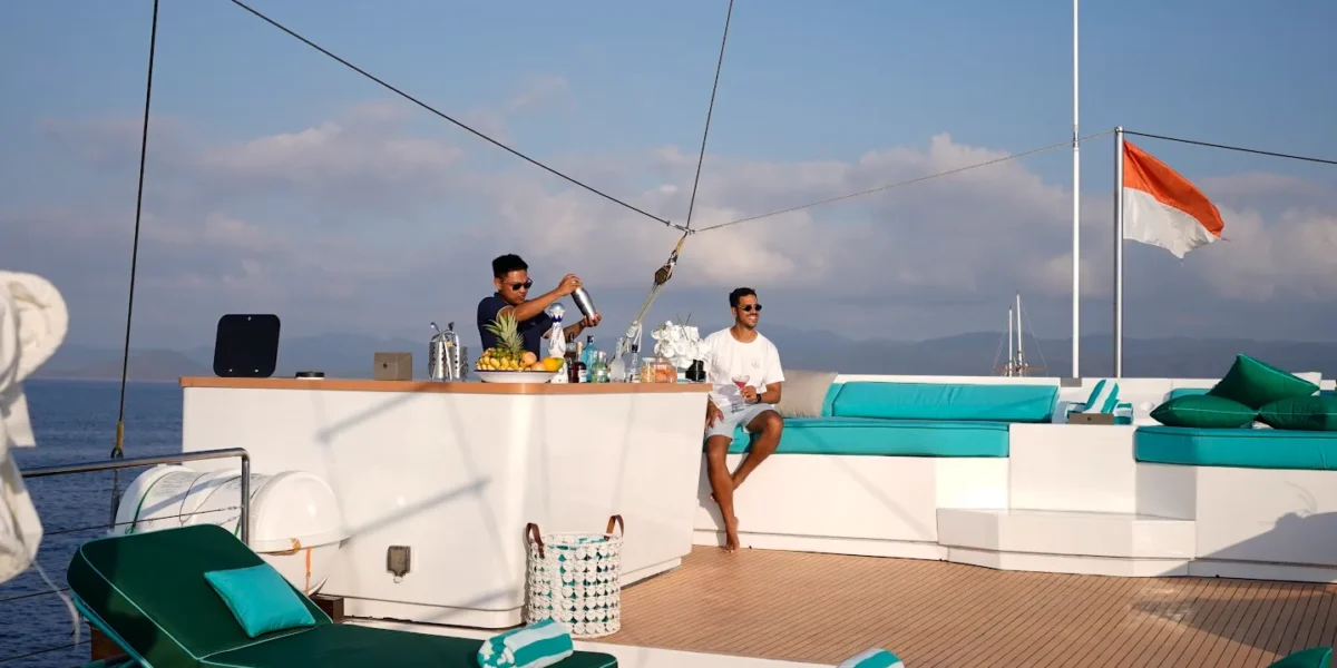Mini Bar Kayra Phinisi | Kayra Phinisi Boat Charter | Komodo Luxury