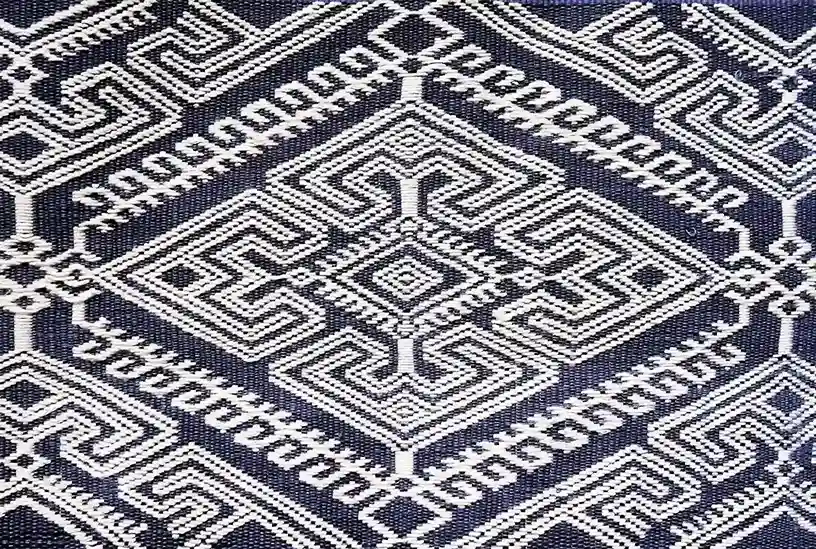 Kain Sarung Pahikung Motif Kura-Kura | Heritage Tenun | Komodo Luxury