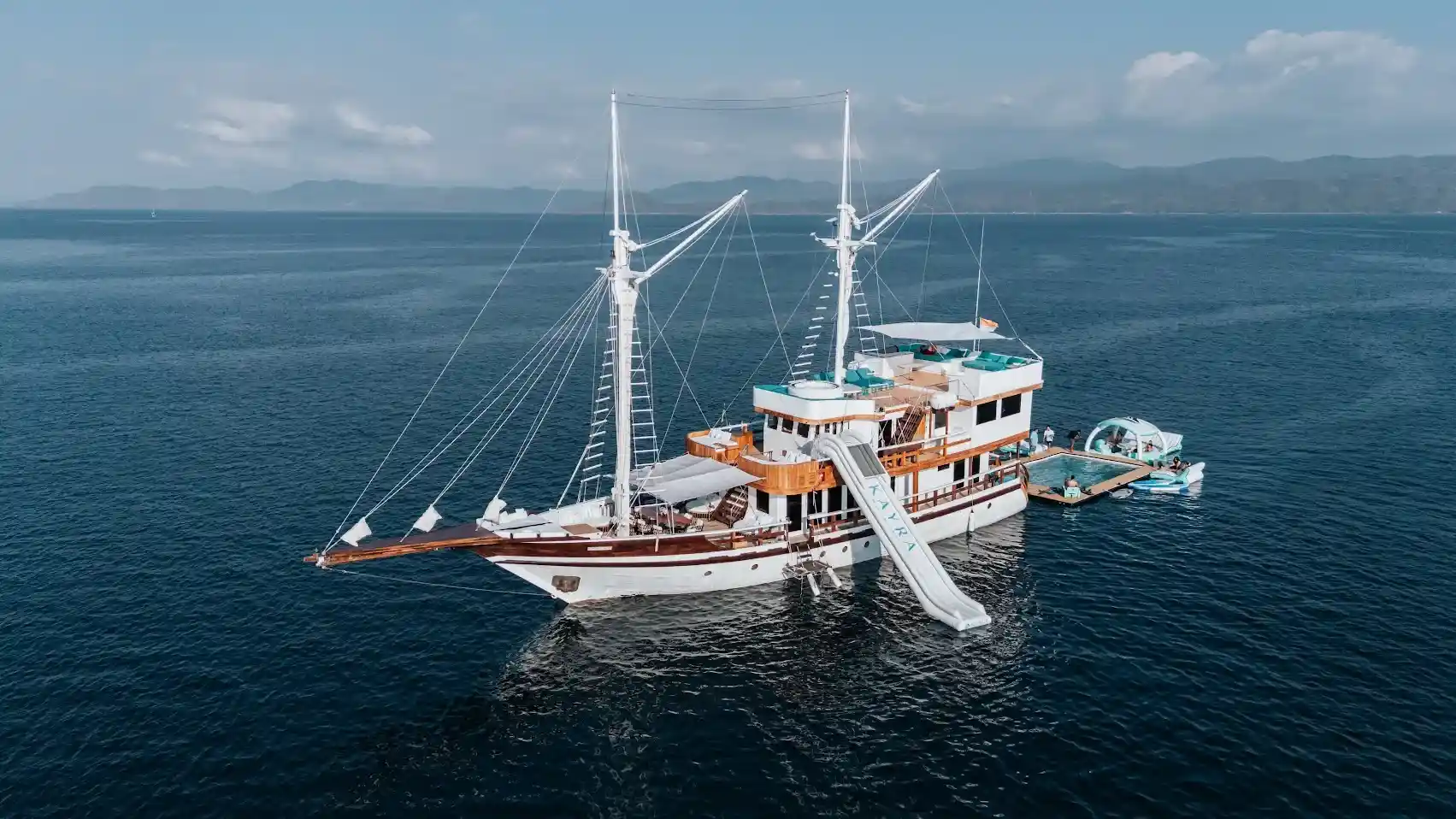 Exterior Kayra Phinisi | Kayra Phinisi Boat Charter | Komodo Luxury