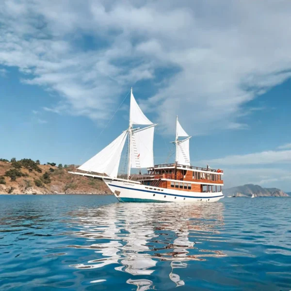 Exterior | Kanthaka Phinisi Boat Charter | Komodo Tour | Komodo Luxury