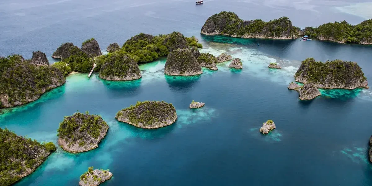 Raja Ampat Island | Raja Ampat Liveaboard | Komodo Luxury